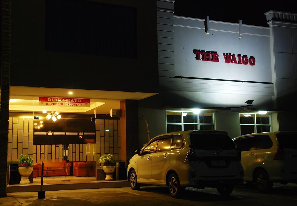 The Waigo Hotel Sorong Esterno foto