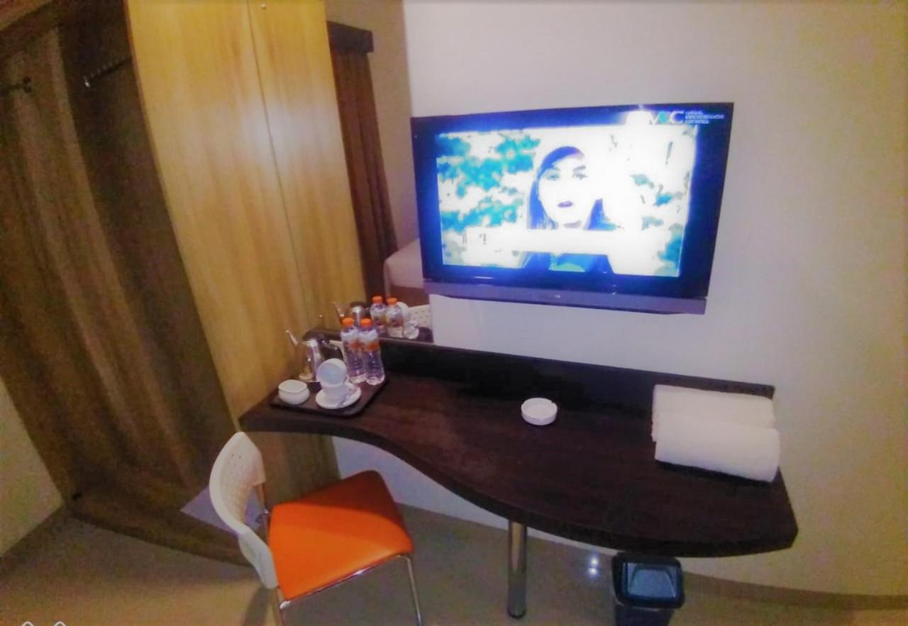 The Waigo Hotel Sorong Esterno foto
